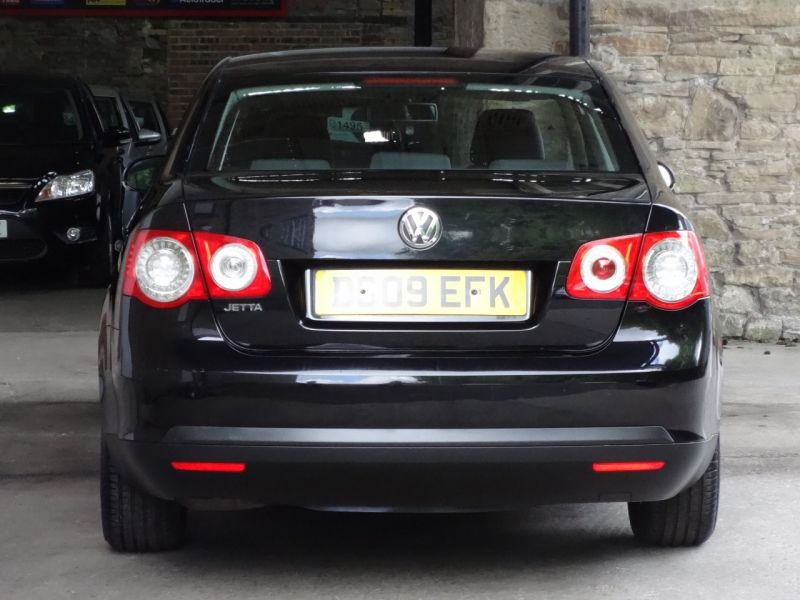 2009 Volkswagen Jetta 1.9 TDI S image 5