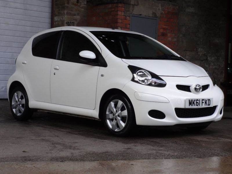 2012 Toyota Aygo 1.0 VVT-I image 1