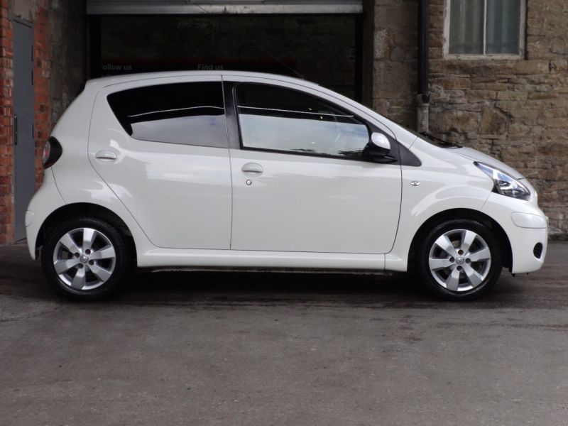 2012 Toyota Aygo 1.0 VVT-I image 4