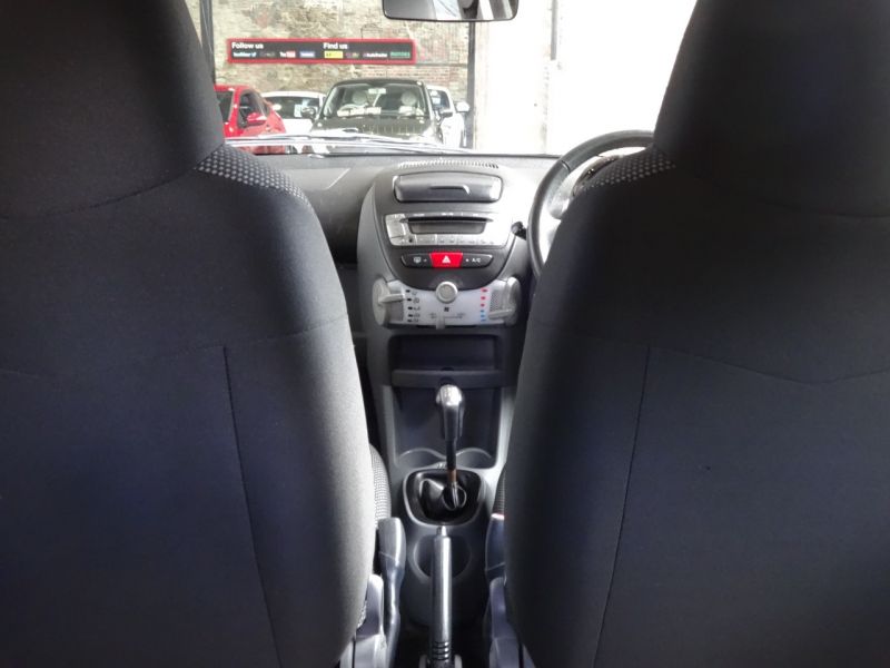 2012 Toyota Aygo 1.0 VVT-I image 9