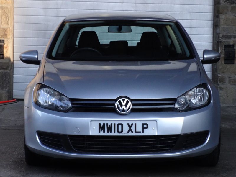 2010 Volkswagen Golf 1.6 TDI S image 2