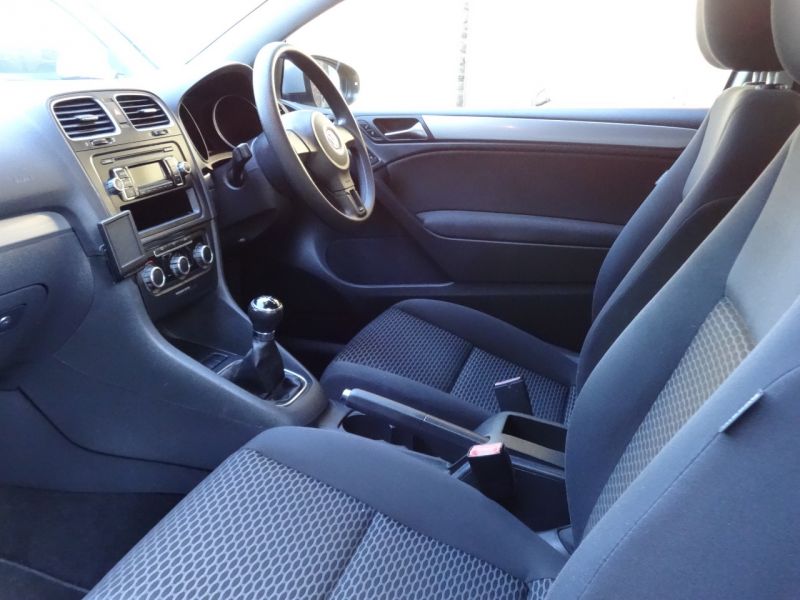 2010 Volkswagen Golf 1.6 TDI S image 7