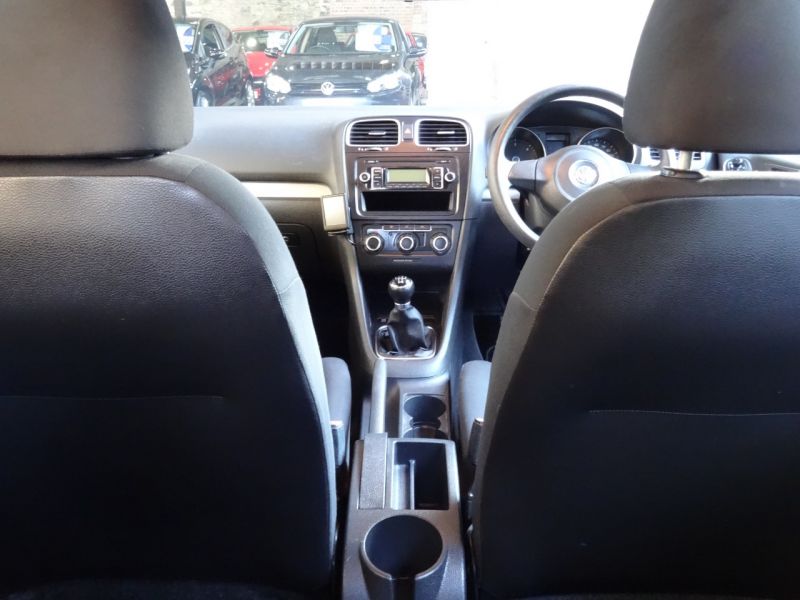 2010 Volkswagen Golf 1.6 TDI S image 9