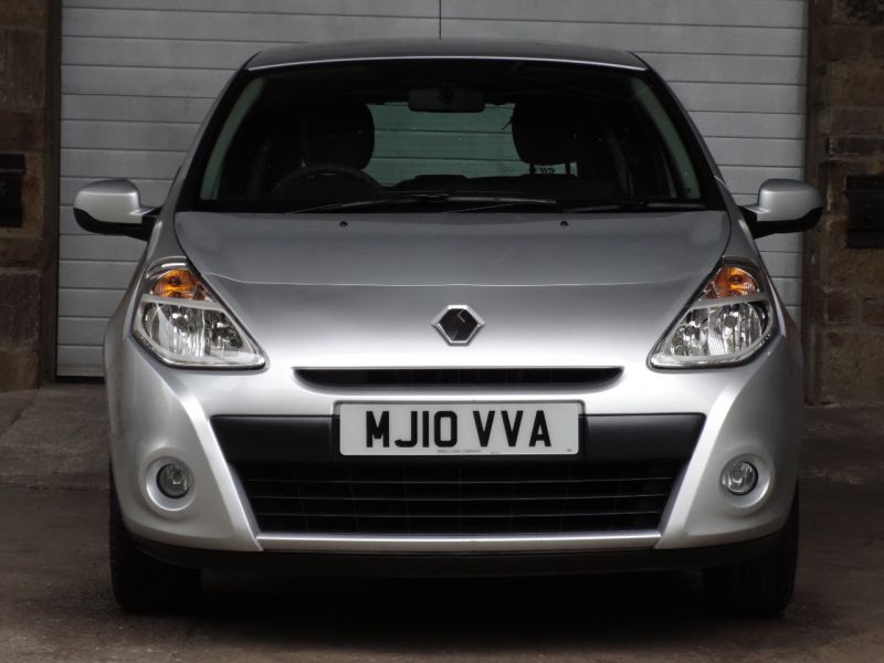 2010 Renault Clio 1.1 image 2