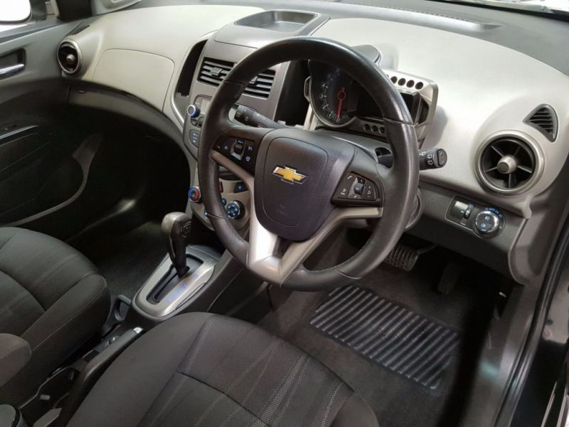 2012 Chevrolet Aveo 1.4 LTZ 5d image 6