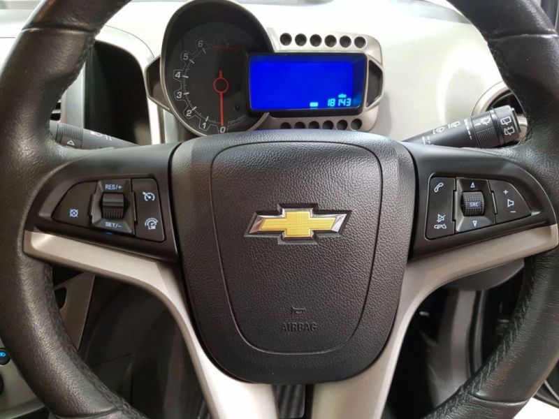 2012 Chevrolet Aveo 1.4 LTZ 5d image 8