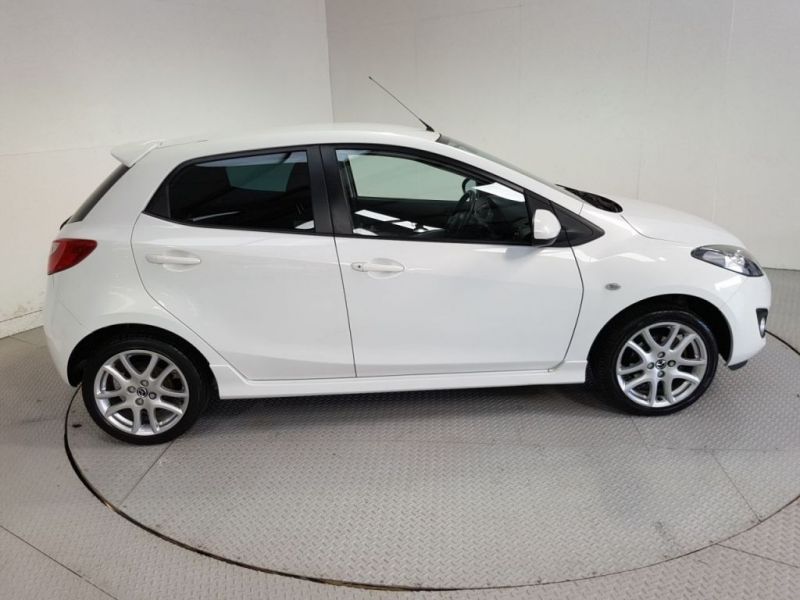 2013 Mazda 2 1.5 Sport 5d image 5