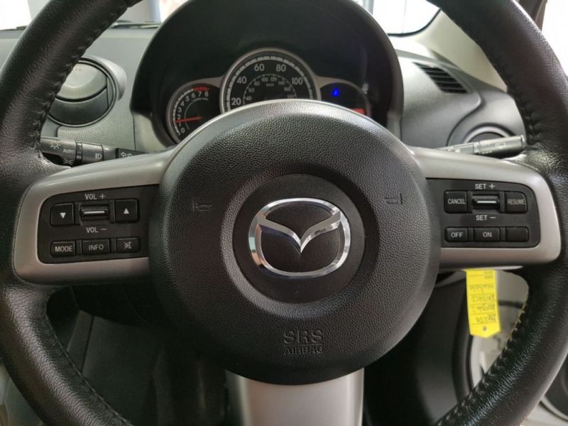 2013 Mazda 2 1.5 Sport 5d image 6