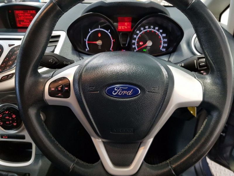 2012 Ford Fiesta 1.6 Sport TDCI 3d image 6