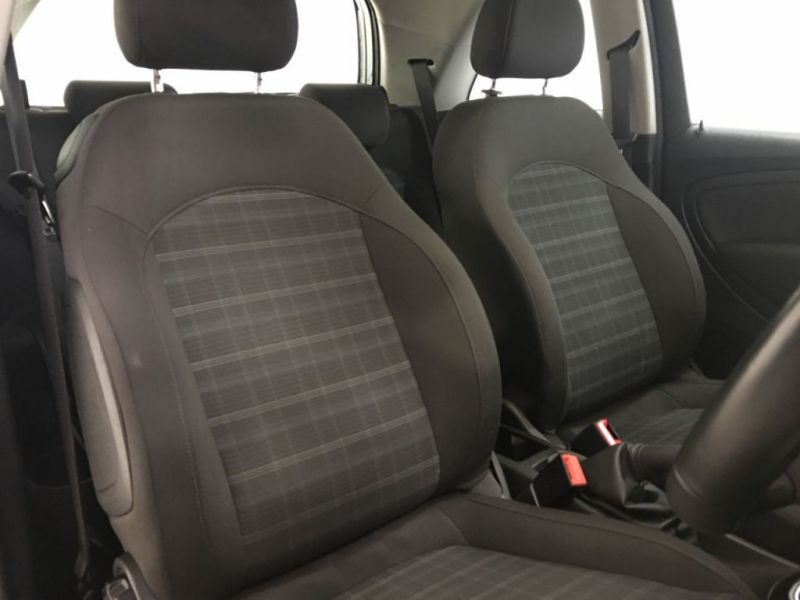 2013 Vauxhall Adam 1.4 Glam S/S 3d image 7