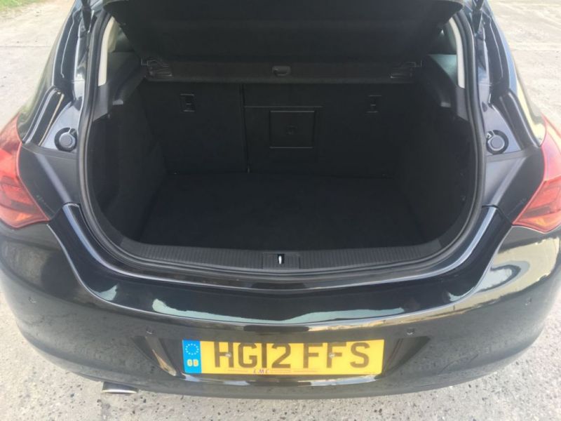 2012 Vauxhall Astra 2.0 CDTI S/S 5d image 10