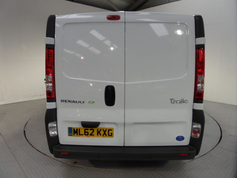 2012 Renault Trafic 2.0 SL27 DCI S/R 3d image 2