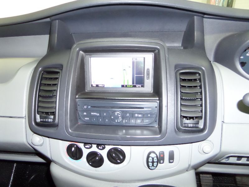 2012 Renault Trafic 2.0 SL27 DCI S/R 3d image 9