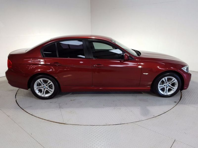 2010 BMW 2.0 318D ES 4d image 5