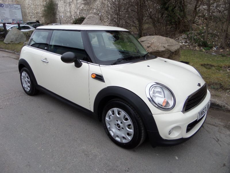 2013 Mini Hatch One 1.6 3d image 1