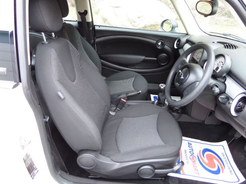 2013 Mini Hatch One 1.6 3d image 7