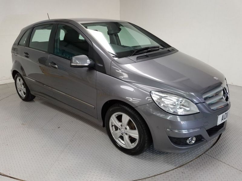 2011 Mercedes-Benz 1.5 B160 SE 5d image 1
