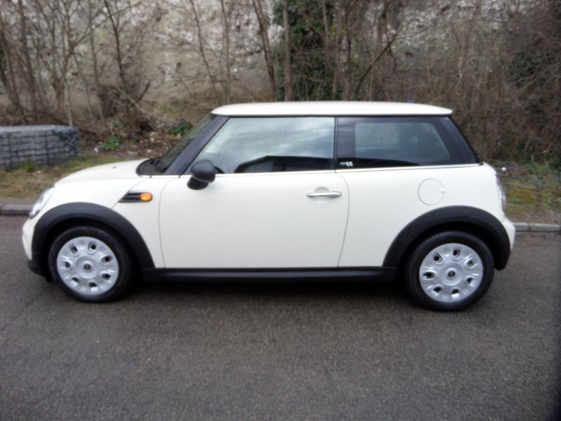 2013 Mini Hatch One 1.6 3d image 5