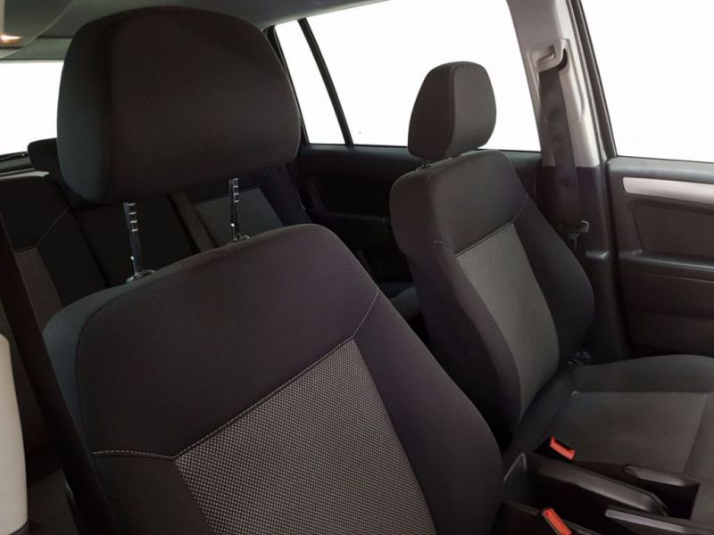 2013 Vauxhall Zafira 1.7 CDTI 5d image 9