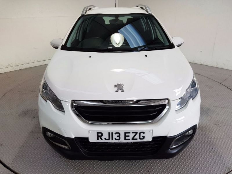 2013 Peugeot 2008 1.2 5d image 2