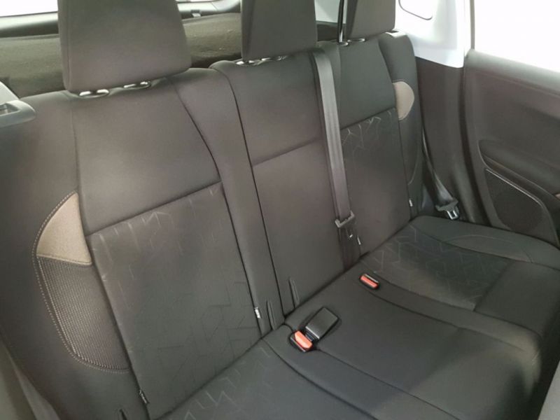 2013 Peugeot 2008 1.2 5d image 9