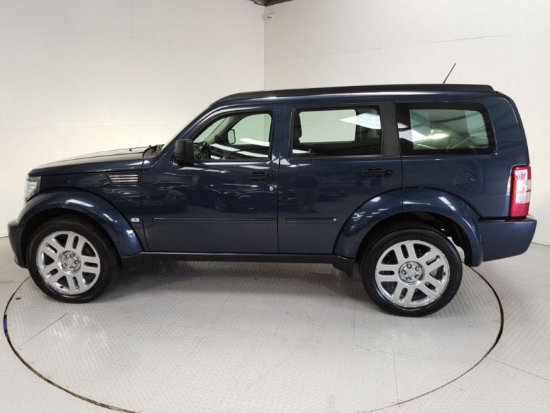 2009 Dodge Nitro 2.8 SXT TD 5d image 3