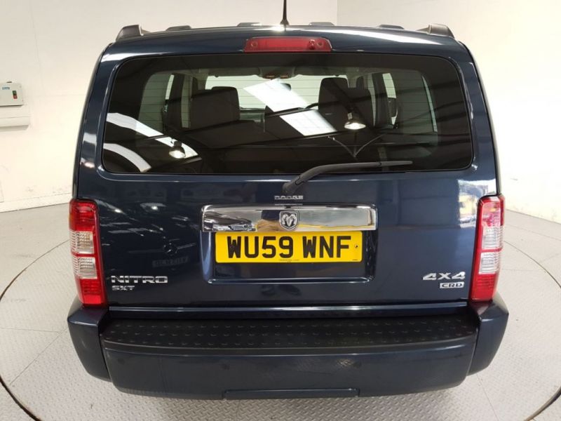 2009 Dodge Nitro 2.8 SXT TD 5d image 4