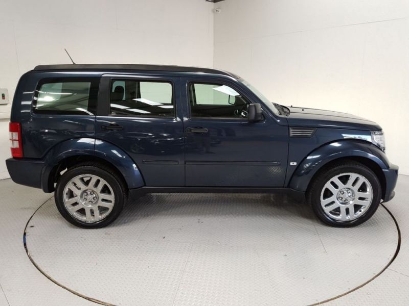 2009 Dodge Nitro 2.8 SXT TD 5d image 5
