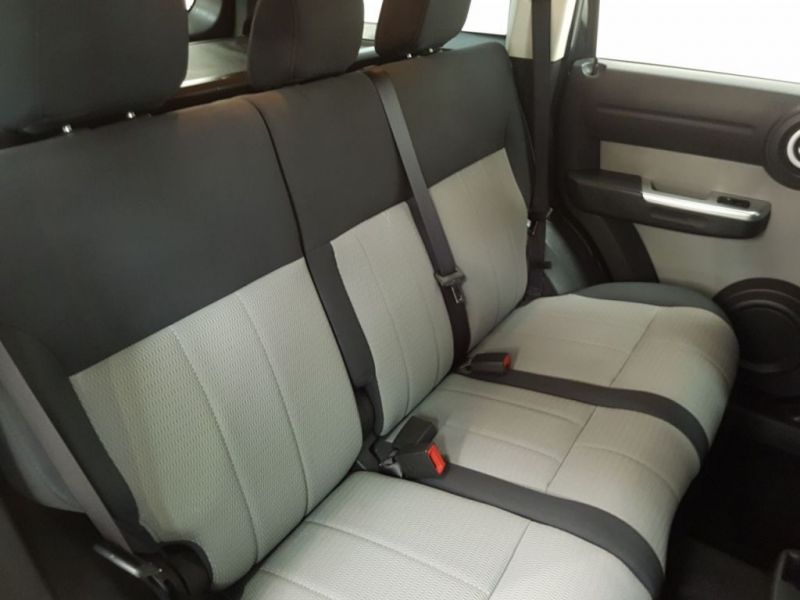 2009 Dodge Nitro 2.8 SXT TD 5d image 9