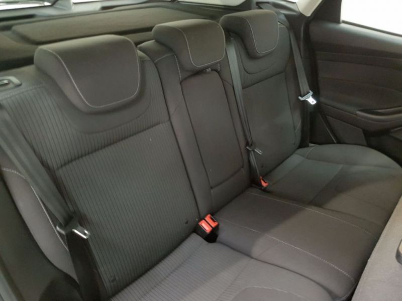 2013 Ford Focus 1.6 5d image 9