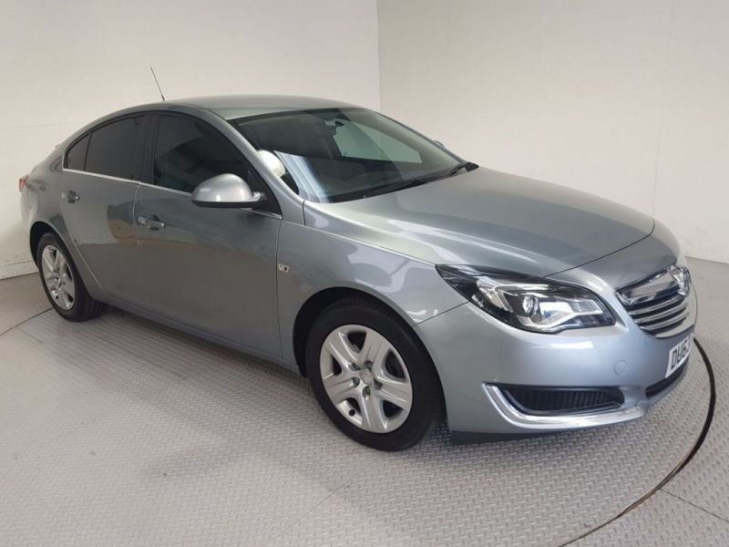 2013 Vauxhall Insignia 1.8 5d image 1