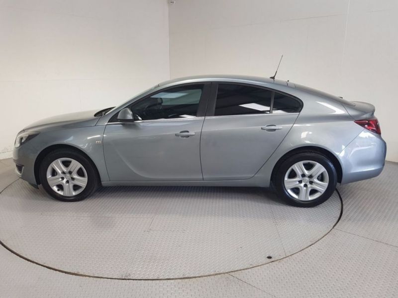 2013 Vauxhall Insignia 1.8 5d image 3