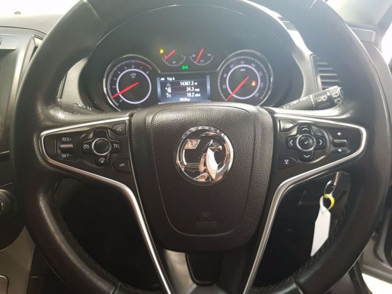 2013 Vauxhall Insignia 1.8 5d image 6