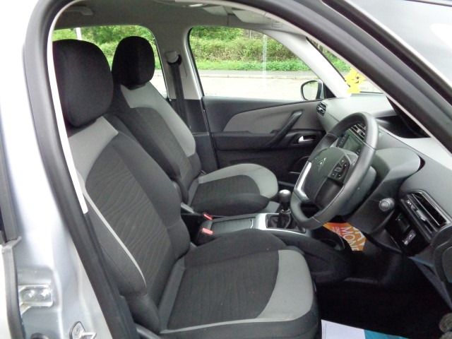 2014 Citroen C4 Picasso 1.6 E-HDI VTR PLUS 5d image 9