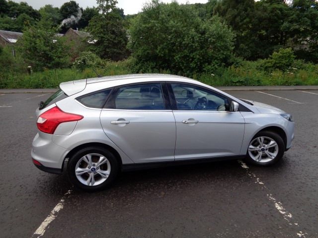 2013 Ford Focus 1.6 Zetec 5d image 4