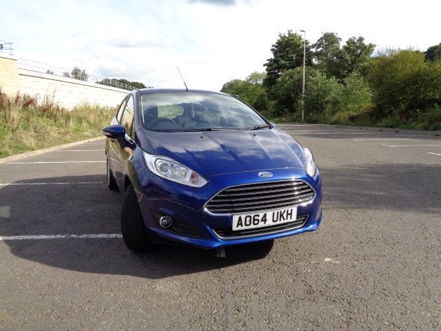 2014 Ford Fiesta 1.2 Zetec 5d image 5