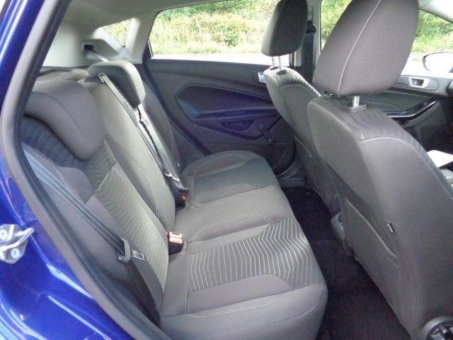 2014 Ford Fiesta 1.2 Zetec 5d image 7