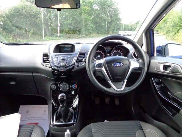 2014 Ford Fiesta 1.2 Zetec 5d image 8