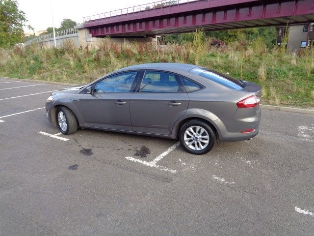 2011 Ford Mondeo 1.6 Zetec 5d image 2