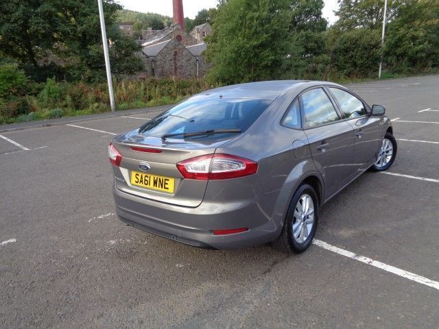 2011 Ford Mondeo 1.6 Zetec 5d image 3