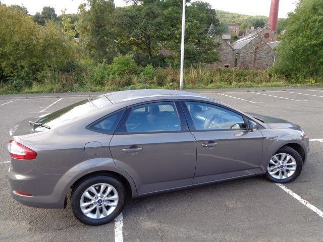2011 Ford Mondeo 1.6 Zetec 5d image 4