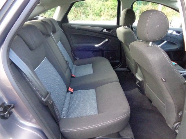 2011 Ford Mondeo 1.6 Zetec 5d image 7