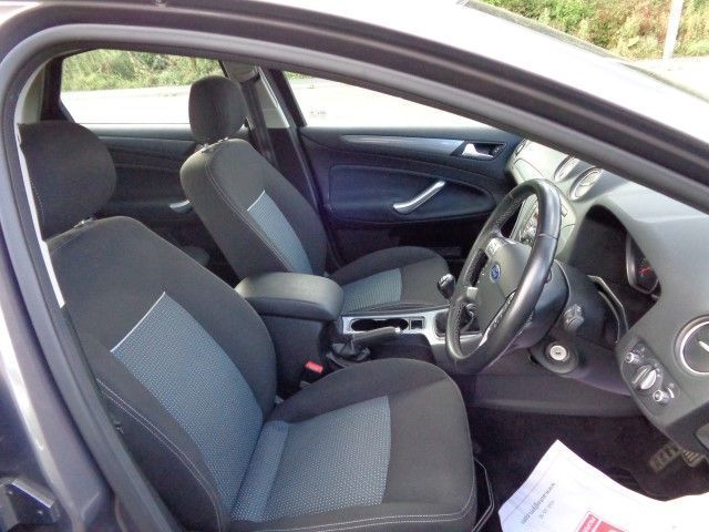 2011 Ford Mondeo 1.6 Zetec 5d image 9