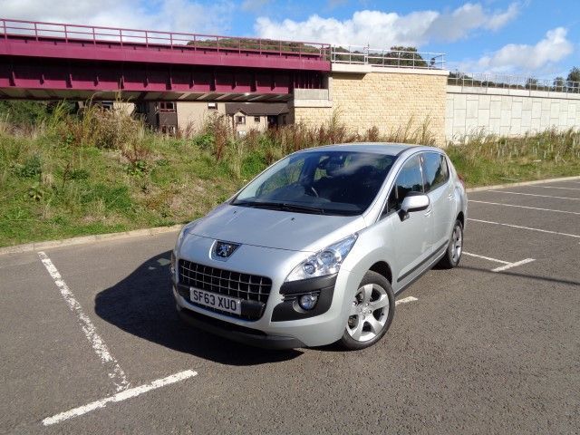 2013 Peugeot 3008 1.6 HDI 5d image 1