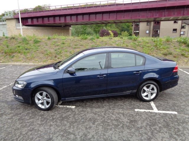 2012 Volkswagen Passat 1.6 S TDI 4d image 2