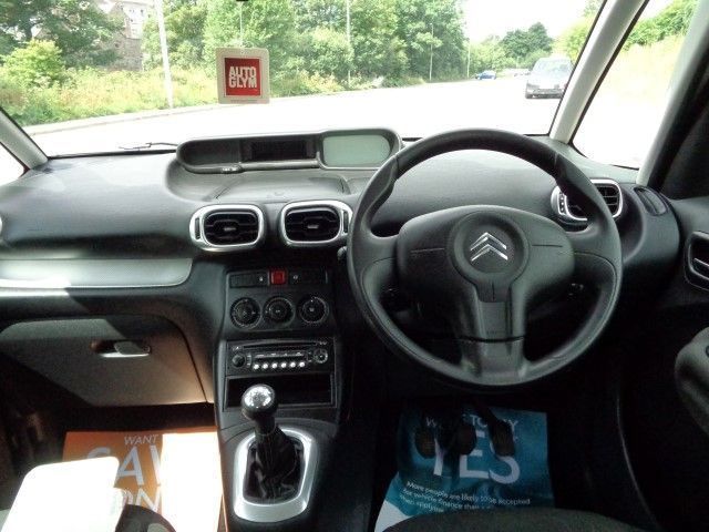 2011 Citroen C3 Picasso 1.6 HDI 5d image 8