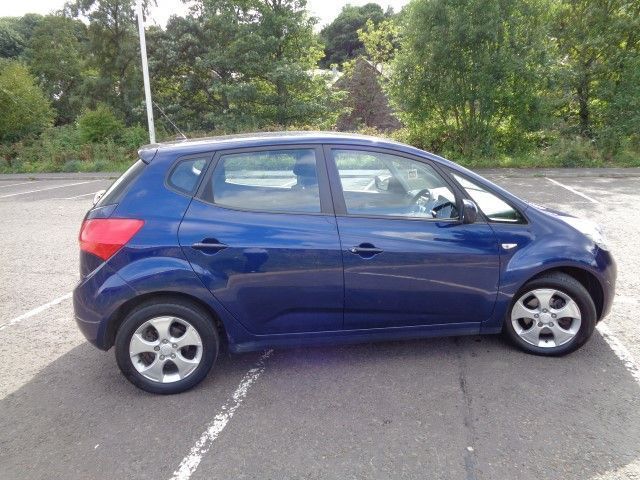 2011 Kia Venga 1.4 CRDI 5d image 4