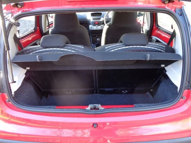 2013 Citroen C1 1.0 VTR 5d image 6