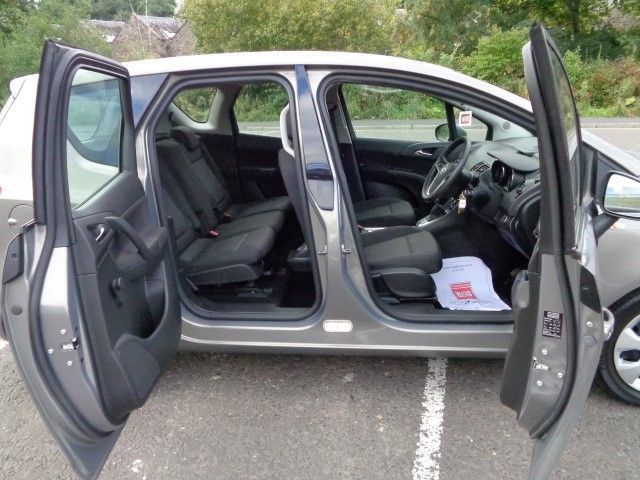 2012 Vauxhall Meriva 1.4 5d image 9