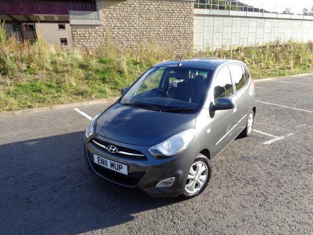 2011 Hyundai i10 1.2 Style 5d image 1